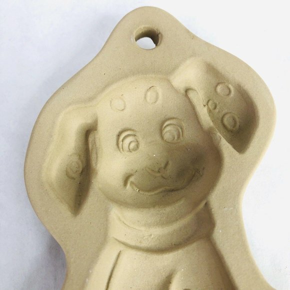 Wilton Disney 101 Dalmatians Dog Cookie Mold Stone - Picture 2 of 5